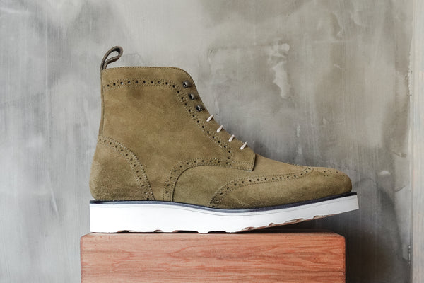 The Elm Boot in Olive