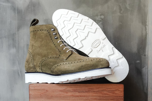 The Elm Boot in Olive